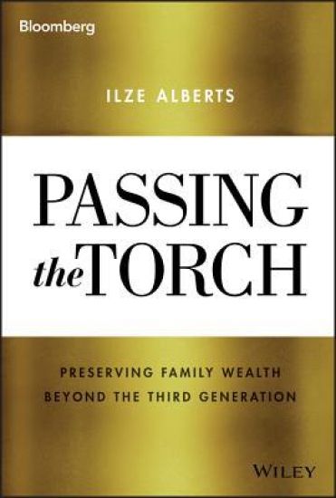 Passing the Torch – Ilze Alberts, kirjan kansikuva