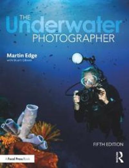The Underwater Photographer – Martin Edge, kirjan kansikuva